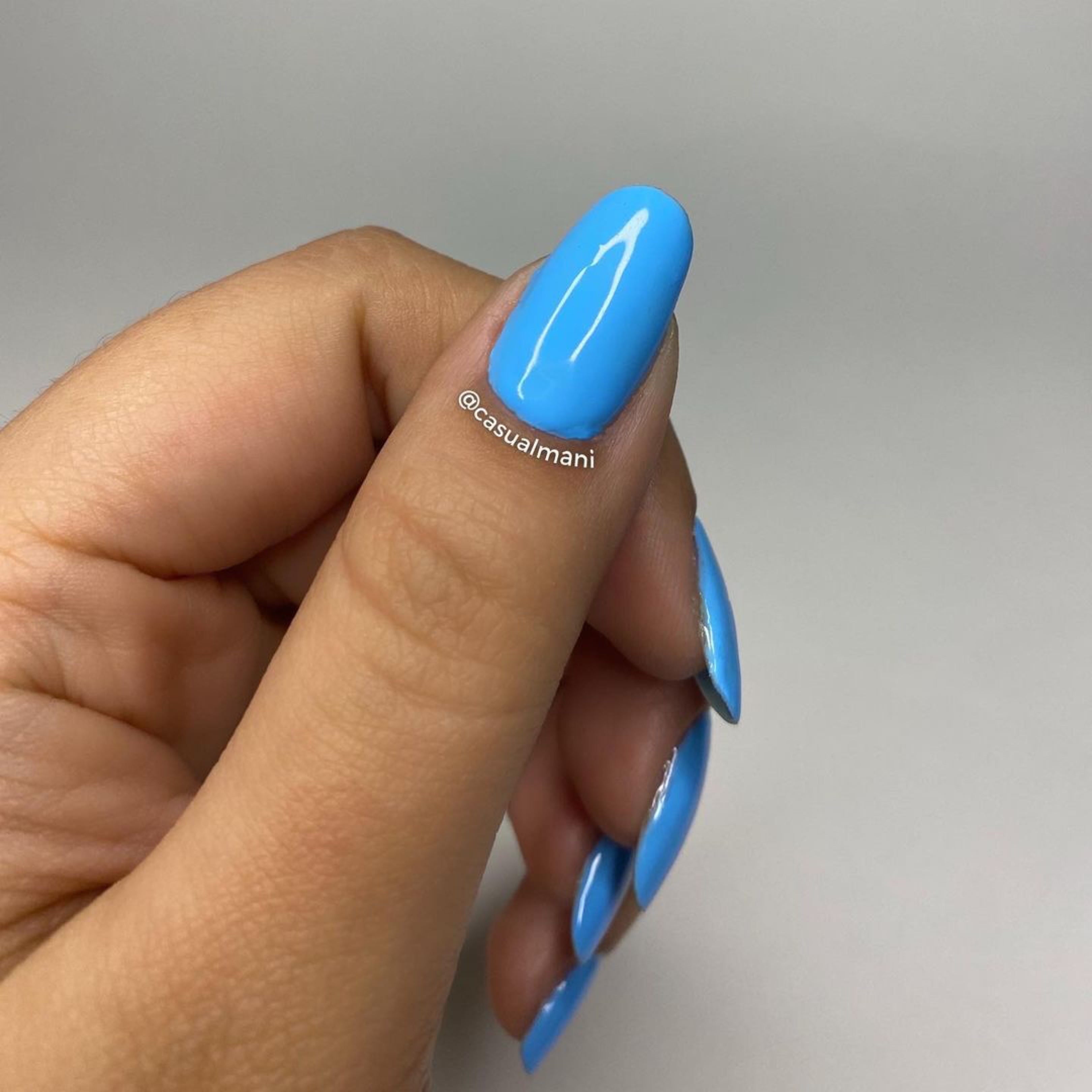 baby blue gel polish on natural nails