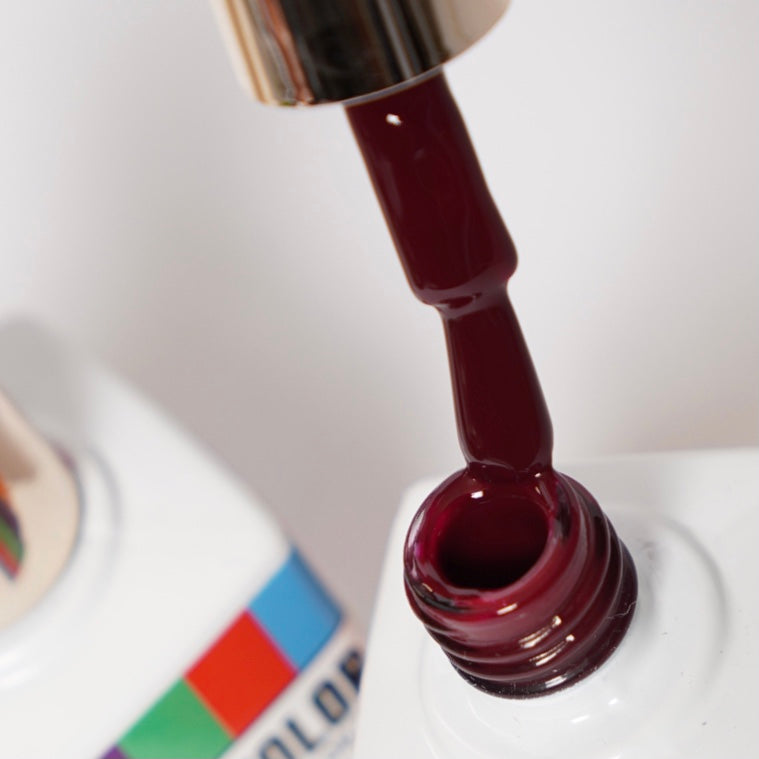 maroon gel nal polish. Soak-off, UV and LED light