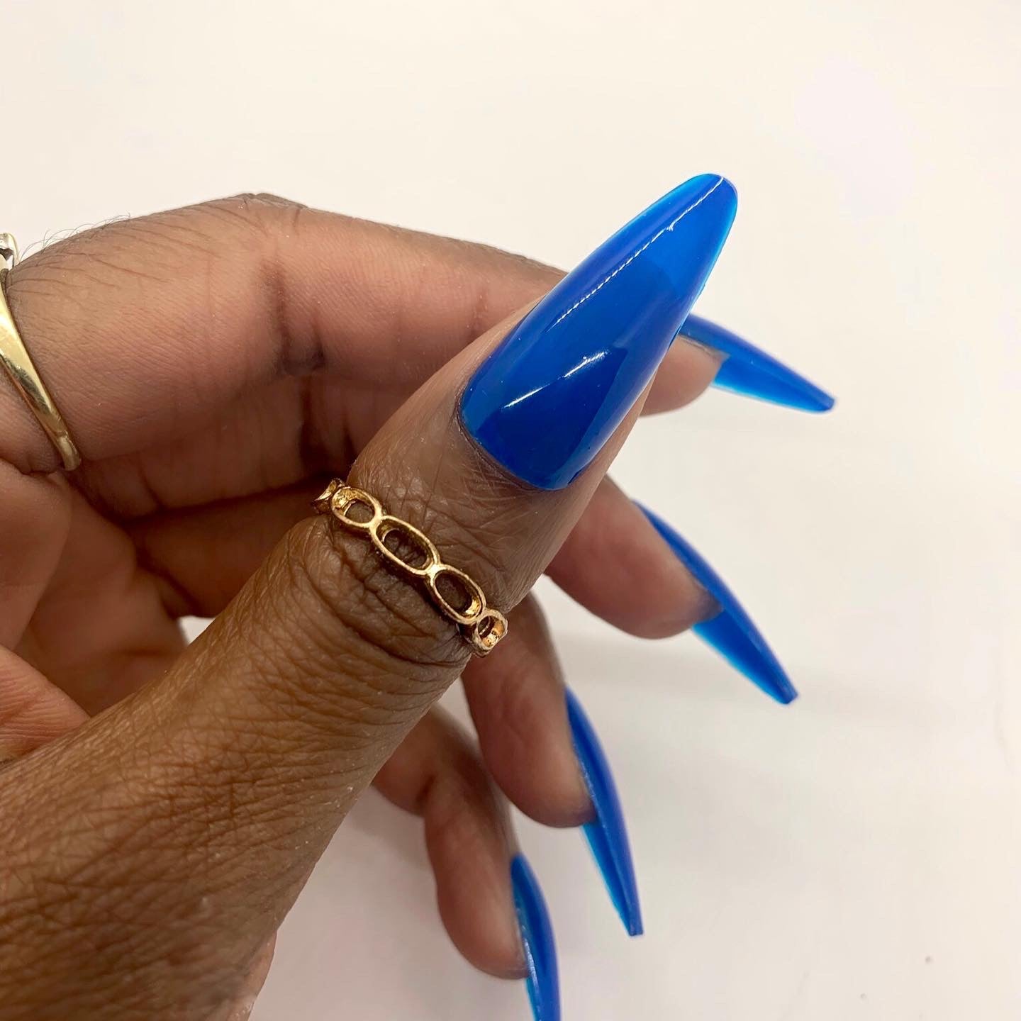 blue gel polish on press ons- nipsey blue